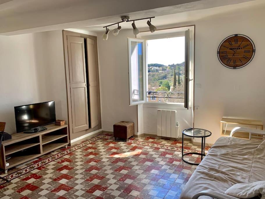 Logement De Charme Au Coeur De * La Motte (Var)